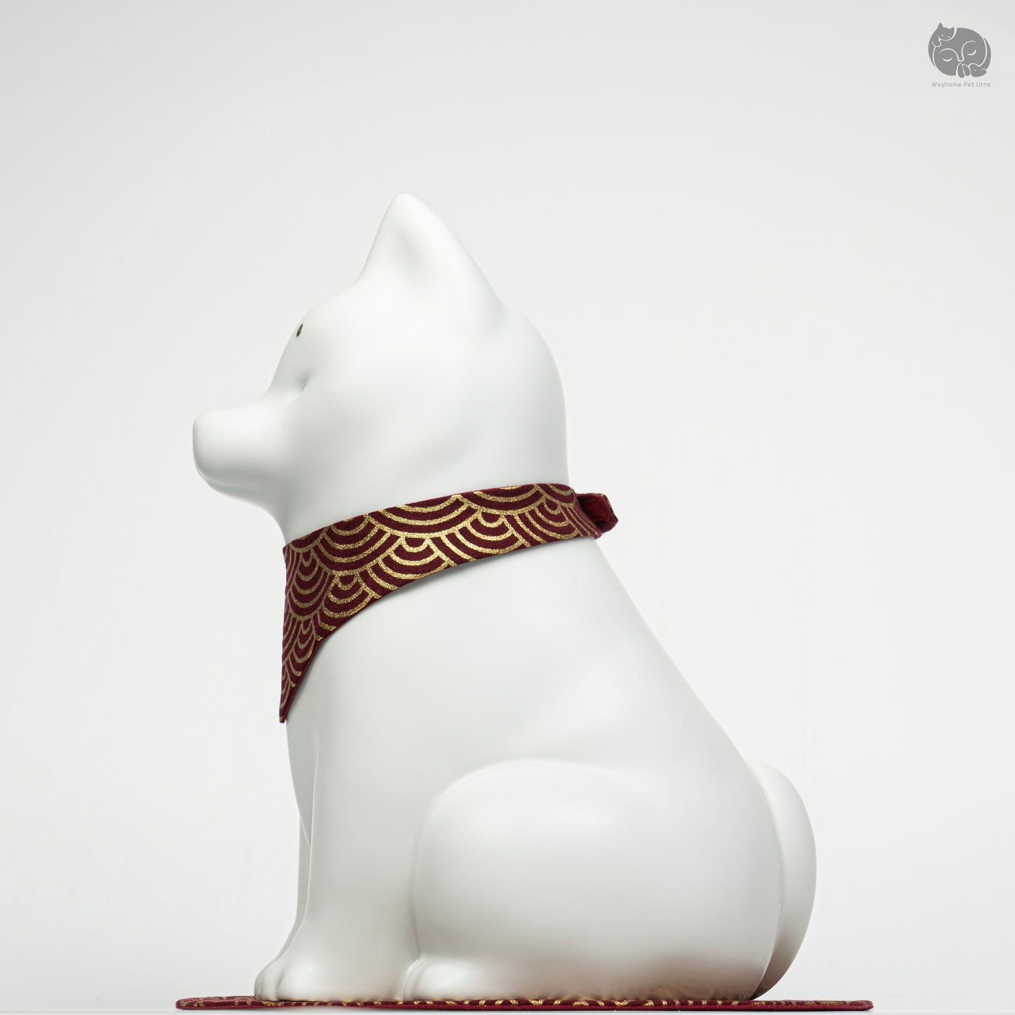 Shiba Memorial Urn with Plaid Collar (Large)