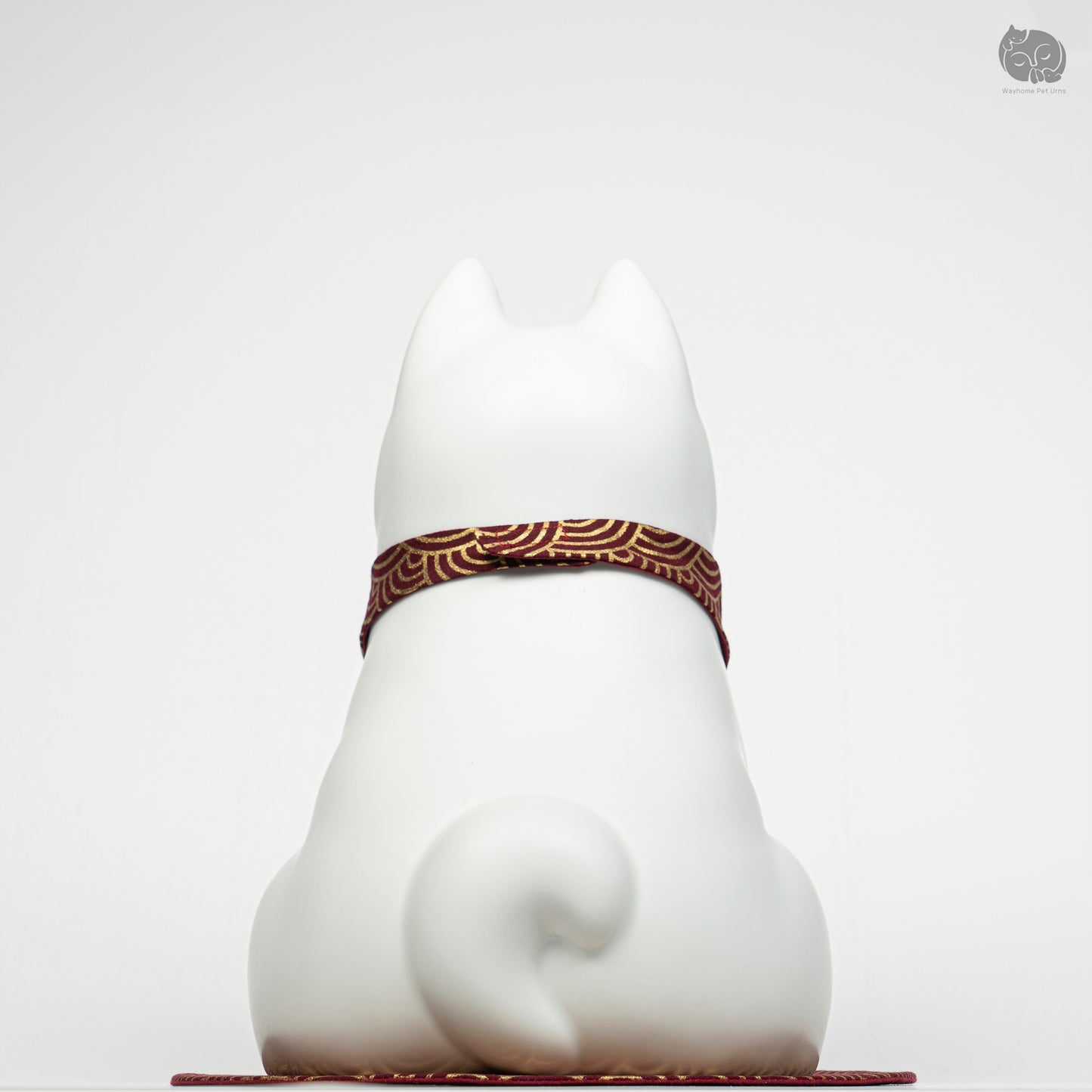 Shiba Memorial Urn with Plaid Collar (Large)