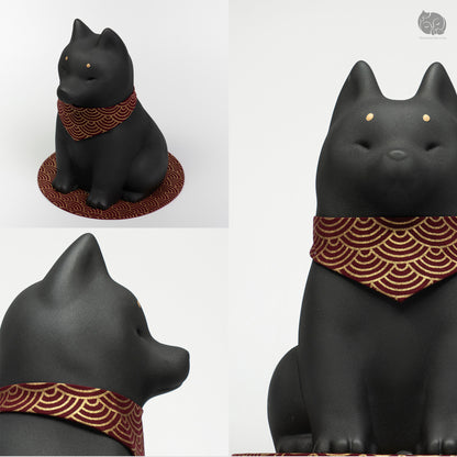 Shiba Memorial Urn with Plaid Collar (Large)