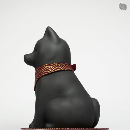 Shiba Memorial Urn with Plaid Collar (Large)